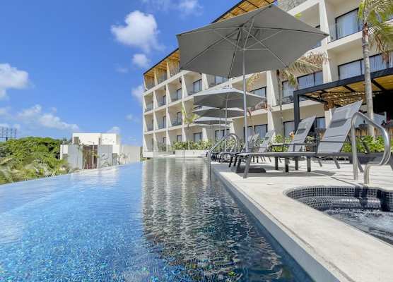 Hive Cancun by G Hotels 1