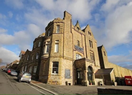 Highlands Hotel and bar 1