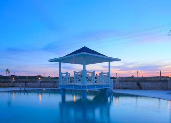 Seahorse Deluxe Hotel 1