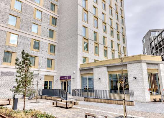Premier Inn Dublin City North Docklands 1