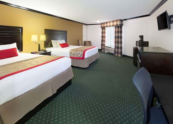 Ramada by Wyndham Ontario Airport & Convention Center 1