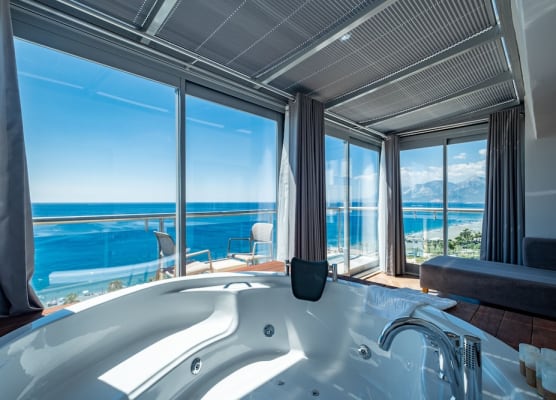 PEARLY HOTEL 1