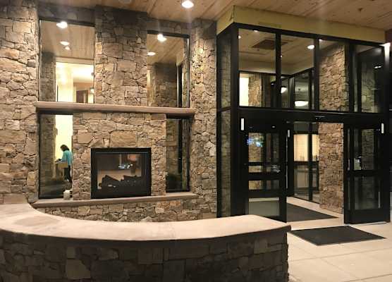 Red Feather Lodge/Hotel 1