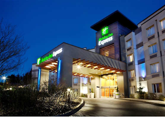 Holiday Inn Express & Suites LANGLEY by IHG 1