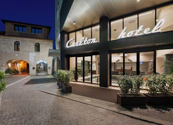 Hotel Carlton 1