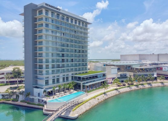 Renaissance Cancun Resort & Marina 1