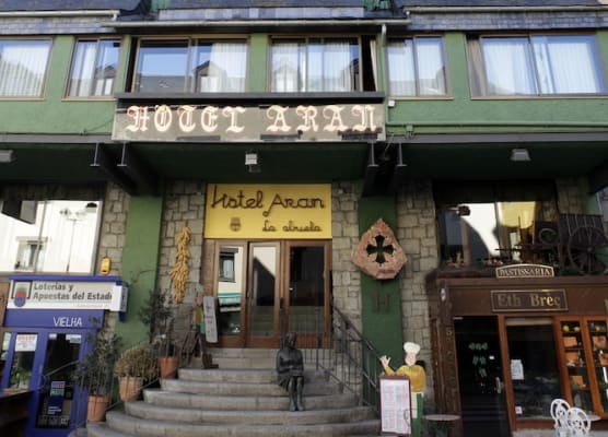 Hotel Aran La Abuela 1
