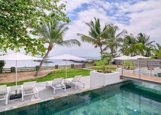 Les Estivales Beachfront Suites & Penthouses with LOV 1