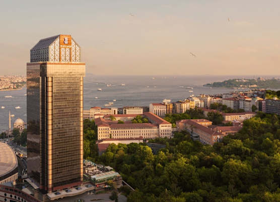 The Ritz-Carlton, Istanbul at the Bosphorus 1