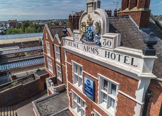Belvilla Crewe Arms Hotel 1