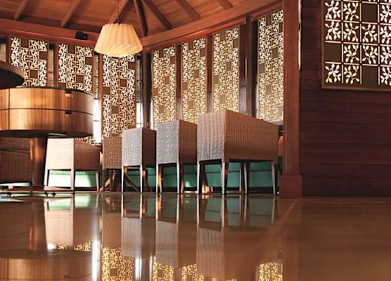 Constance Halaveli Resort 1