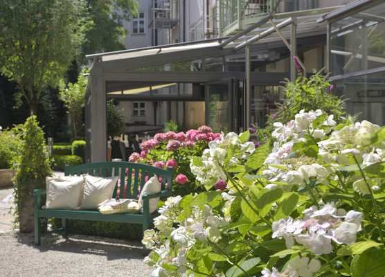 MAXIMILIAN MUNICH Apartments & Hotel 1