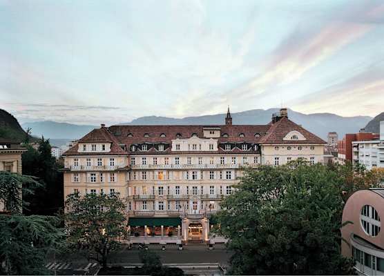 Parkhotel Laurin 1