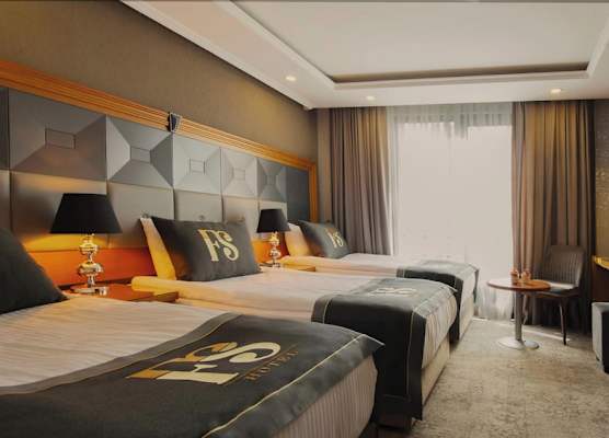 FOUR SEVEN HOTEL 1