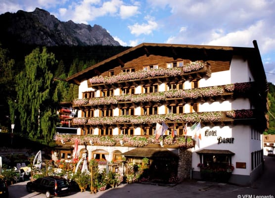 Berghotel Basur 1