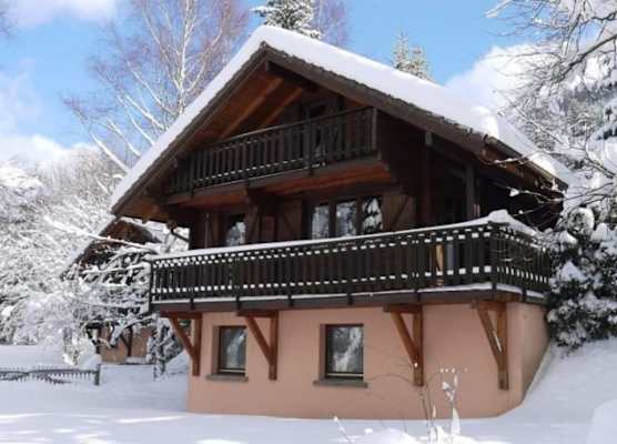 LE RENNE Chalet en bois au calme avec SPA Jacuzzi 1