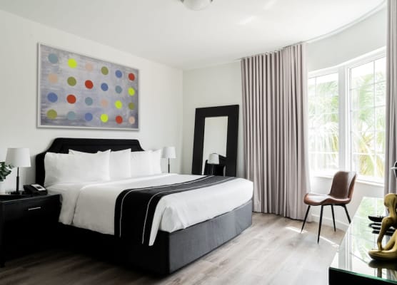 Essex House Hotel 1