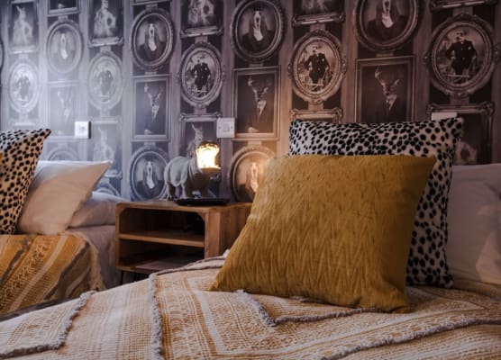 The Wheatsheaf Pub, Kitchen & Rooms 1