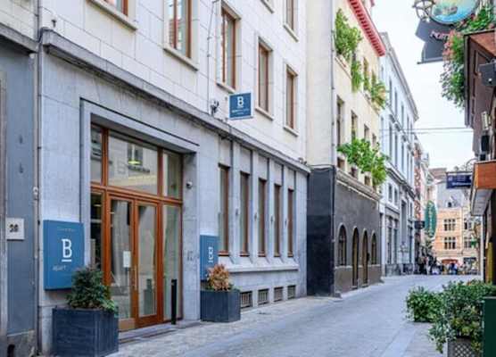 B-aparthotel Grand Place 1