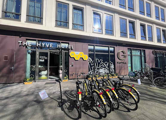 The Hyve Capsule hostel Amsterdam 1