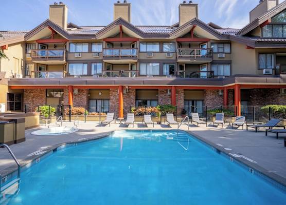 Whistler Village Inn & Suites 1
