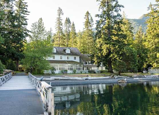 Lake Crescent Lodge 1
