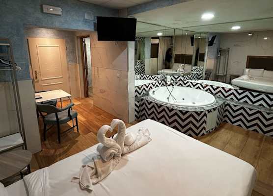 Hostal Avenida Andalucia - Solo Adultos 1