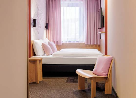 McDreams Hotel Wuppertal City 1