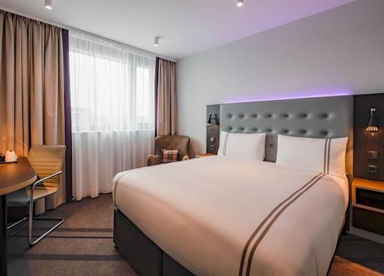 Premier Inn Karlsruhe City Am Wasserturm 1