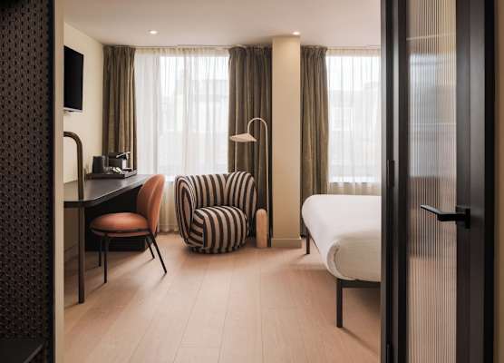Central Park Hotel 1