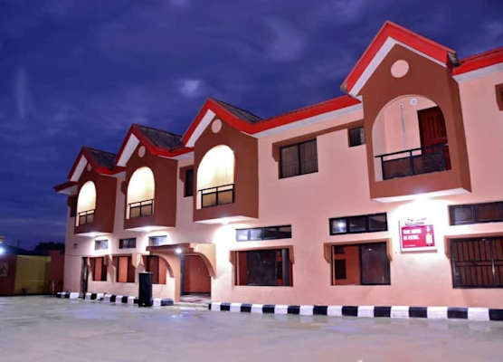 De Wise Hotel 1