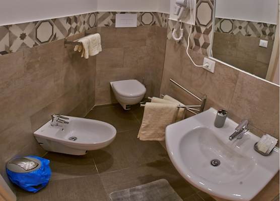 Corso 211 Beds & Suites 1