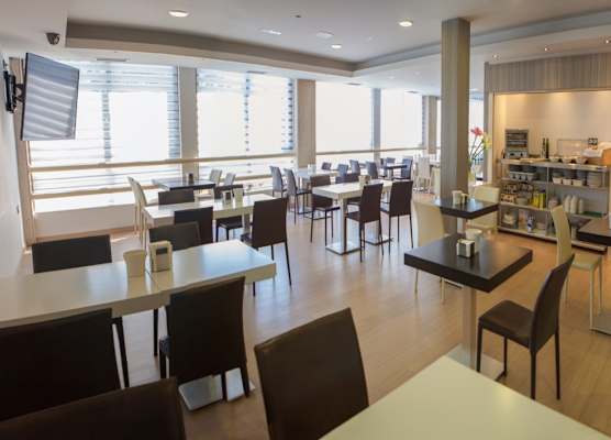 Apartahotel Aguadulce 1