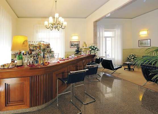 Grand Hotel & Riviera 1