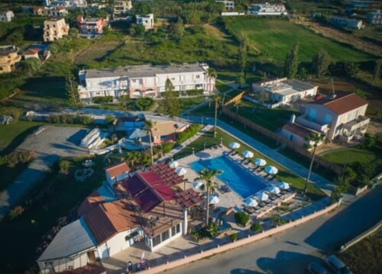 Odos Oneiron Tavronitis Bay 1