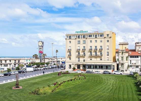 Hotel President 1