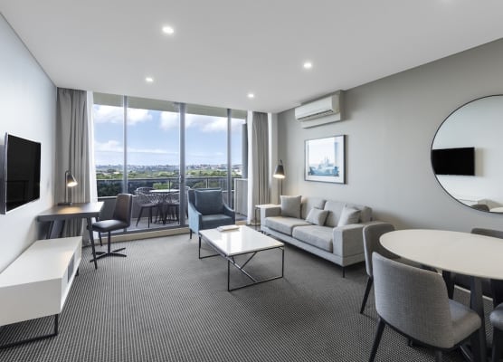 Meriton Suites Waterloo 1