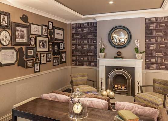 Best Western Manchester Altrincham Cresta Court Hotel 1