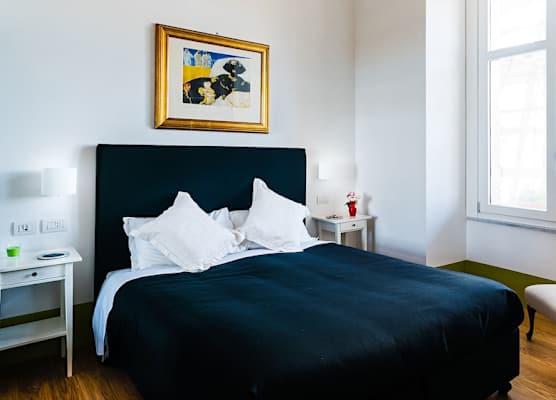 Donna Giulia, Luxury House 1
