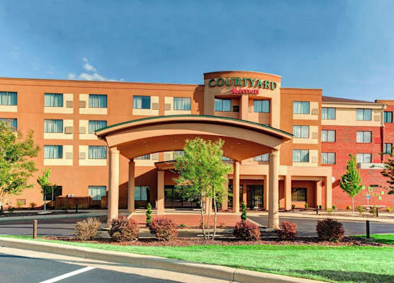 Courtyard by Marriott Anniston Oxford 1