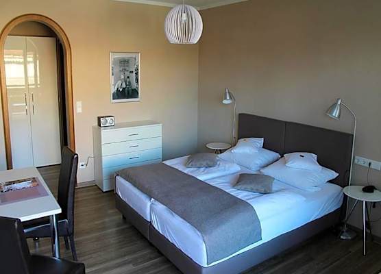 Hotel garni Bellevue 1