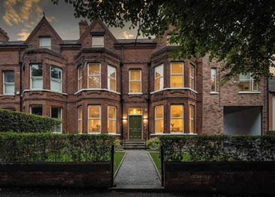 5 Star - The Ulsterville Residences - Free On-site Parking 1