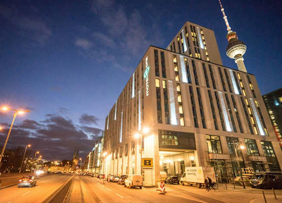 Motel One Berlin-Alexanderplatz 1