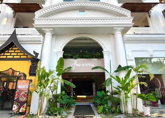 Joi Boutique Bãi Trước 1