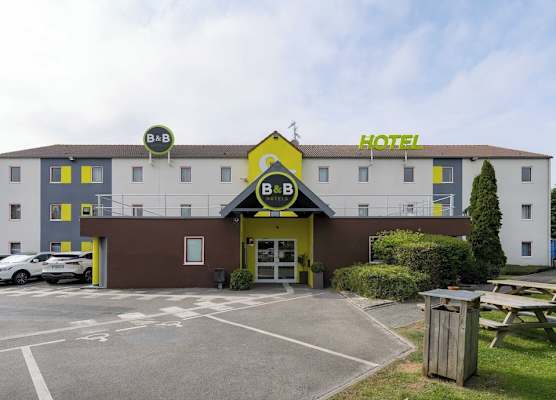 B&B HOTEL Calais Centre St Pierre 1