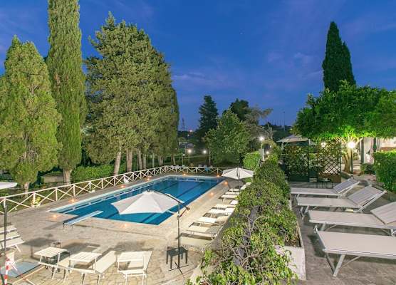 Hotel Boomerang 1