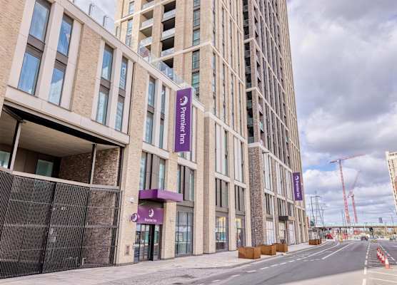 Premier Inn London Docklands - Canning Town 1
