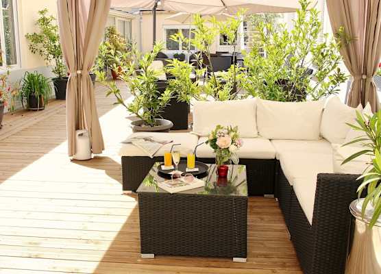 Logis Hotel - Le Charleston 1