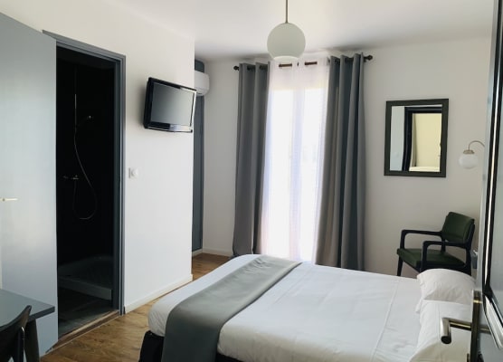 Hôtel les Arbousiers 1