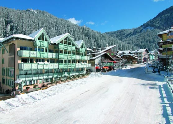 Hotel Dolomiti Schloss 1